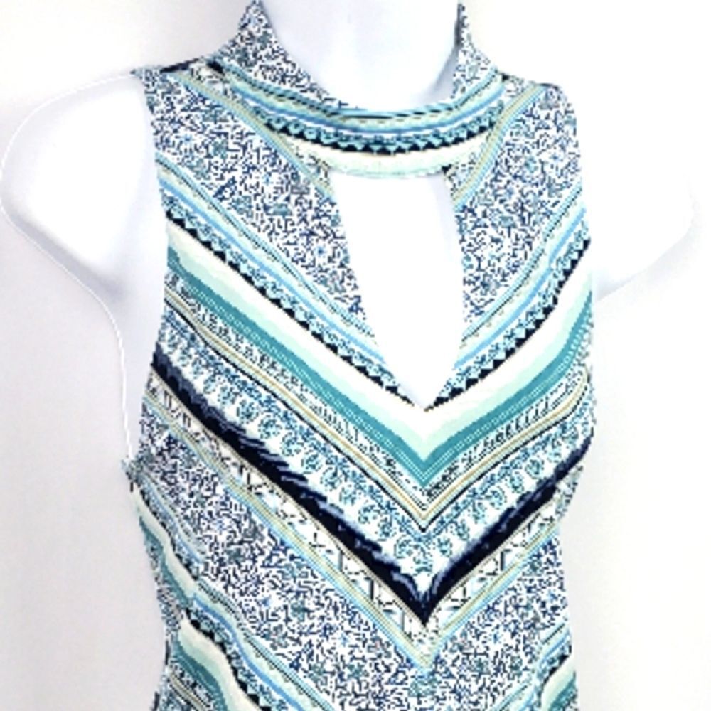 WHITE HOUSE BLACK MARKET Top